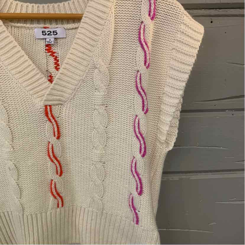 W 525 AMERICA WH Size SM SW