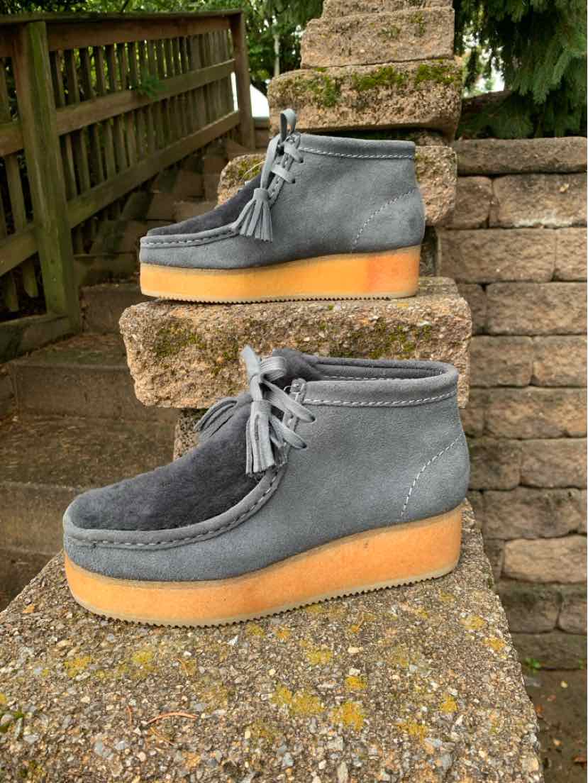W CLARKS NY Size 7.5 BOOT