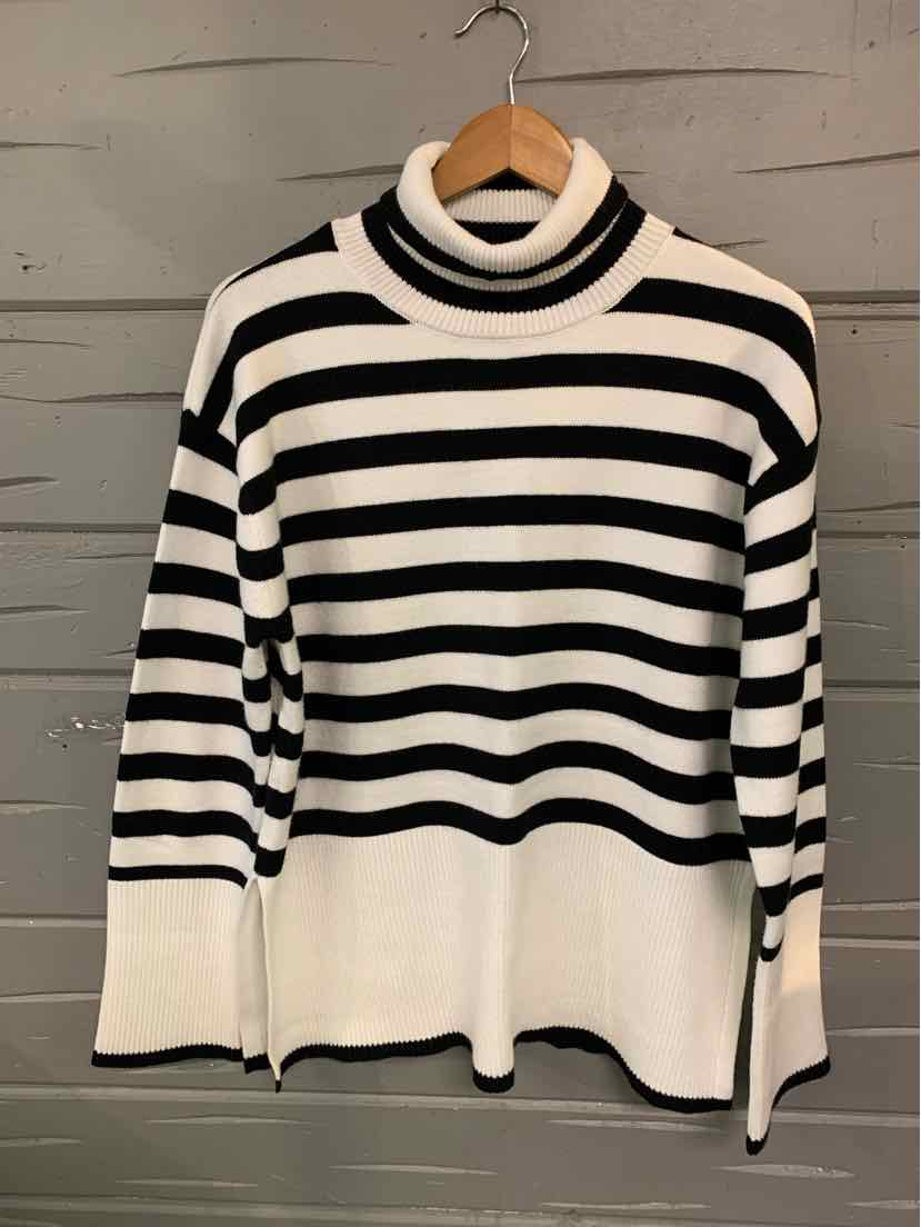 W NO LABEL WH Size LG SW