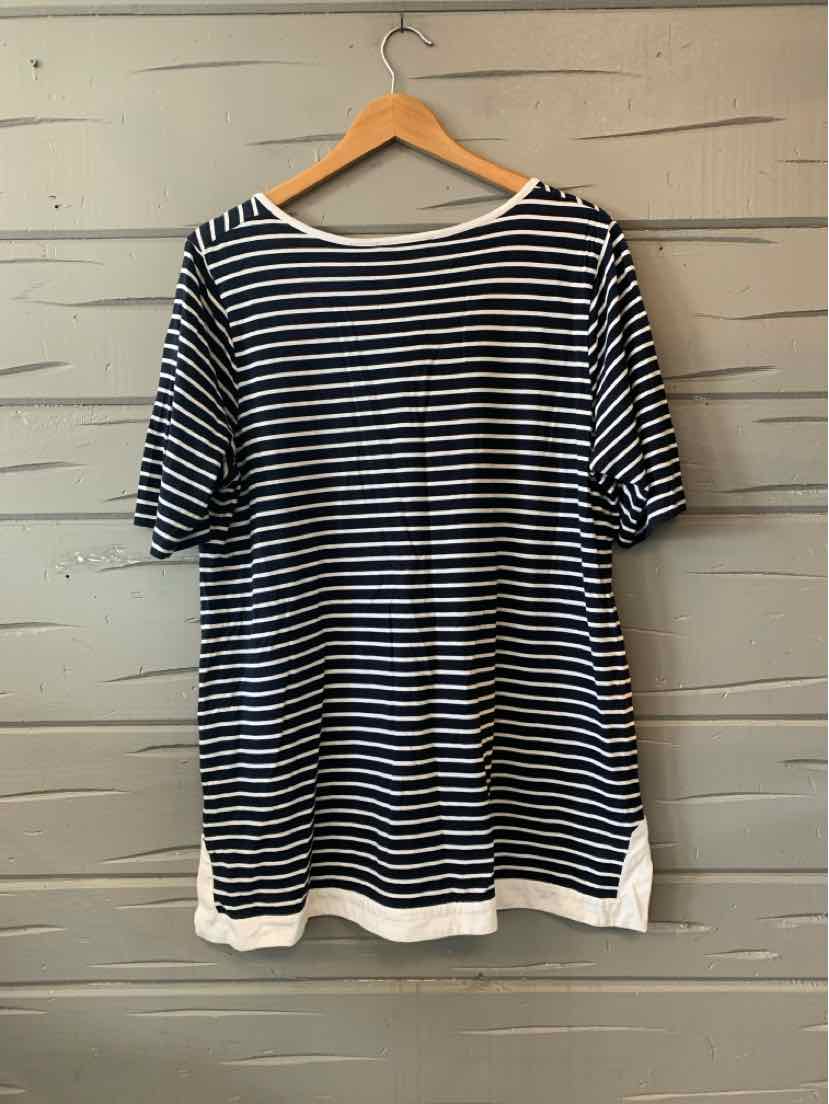 Navy and white striped short-sleeve shirt with boat neckline and white hem panel, size 1X.