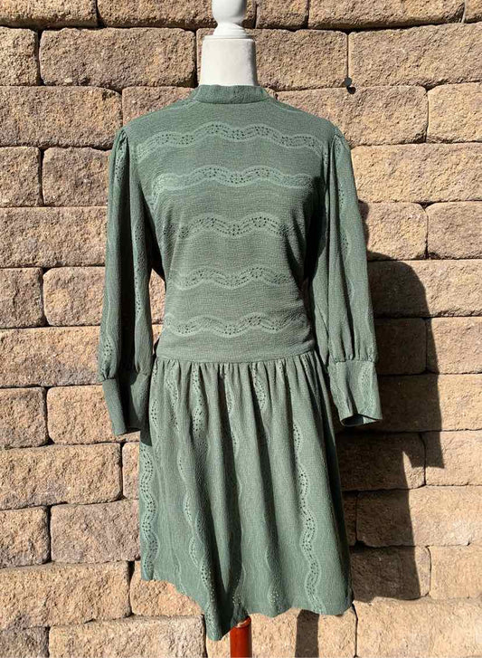 W DONNA MORGAN GR Size 16 DR