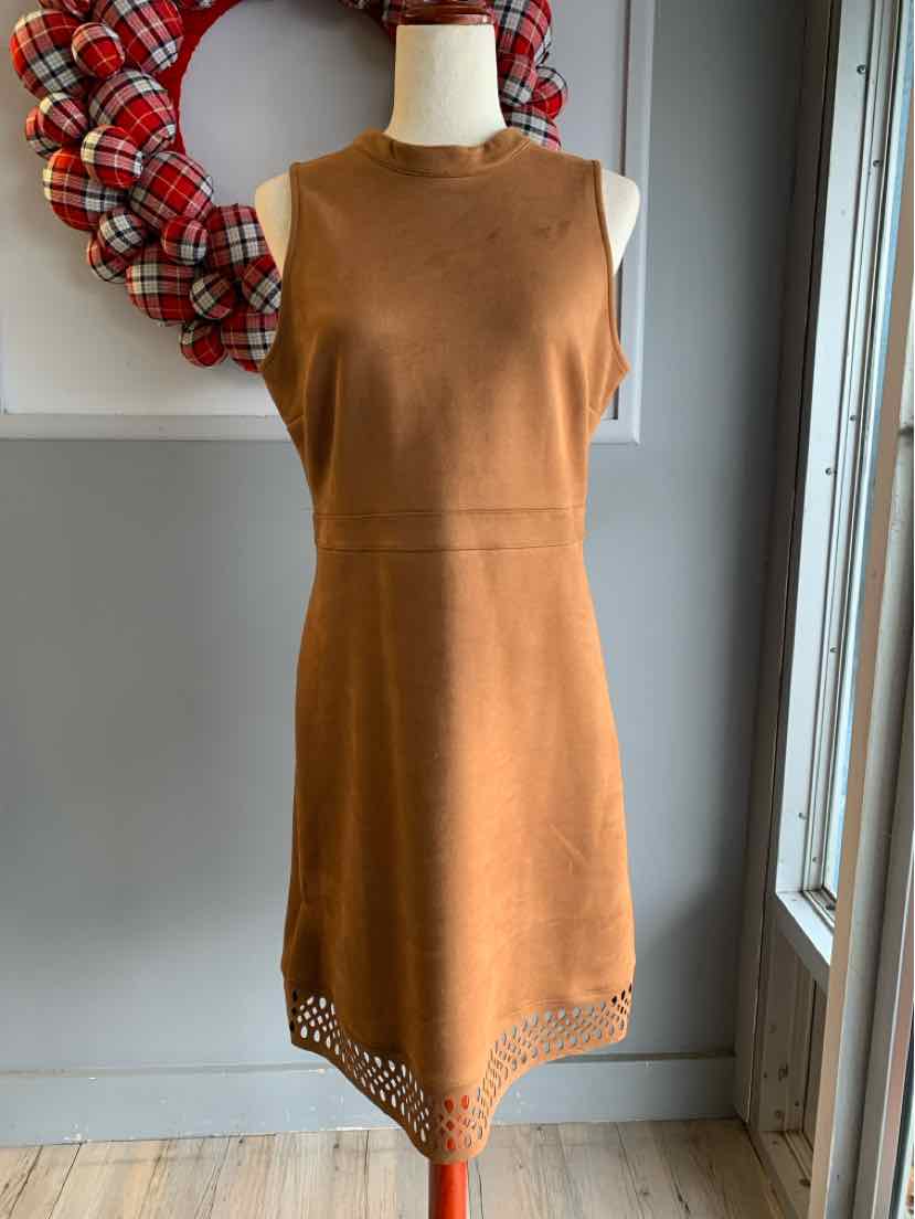 W ANN TAYLOR TAN Size 10 DR