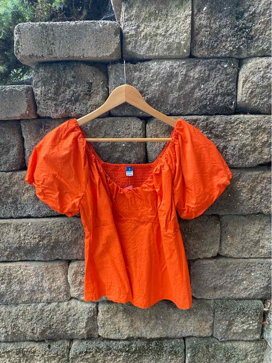 W OLD NAVY OR Size MED T
