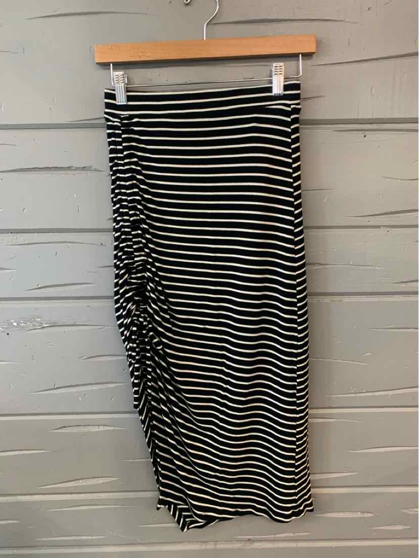 Black and white striped knee-length skirt with ruched side detail, size XS.