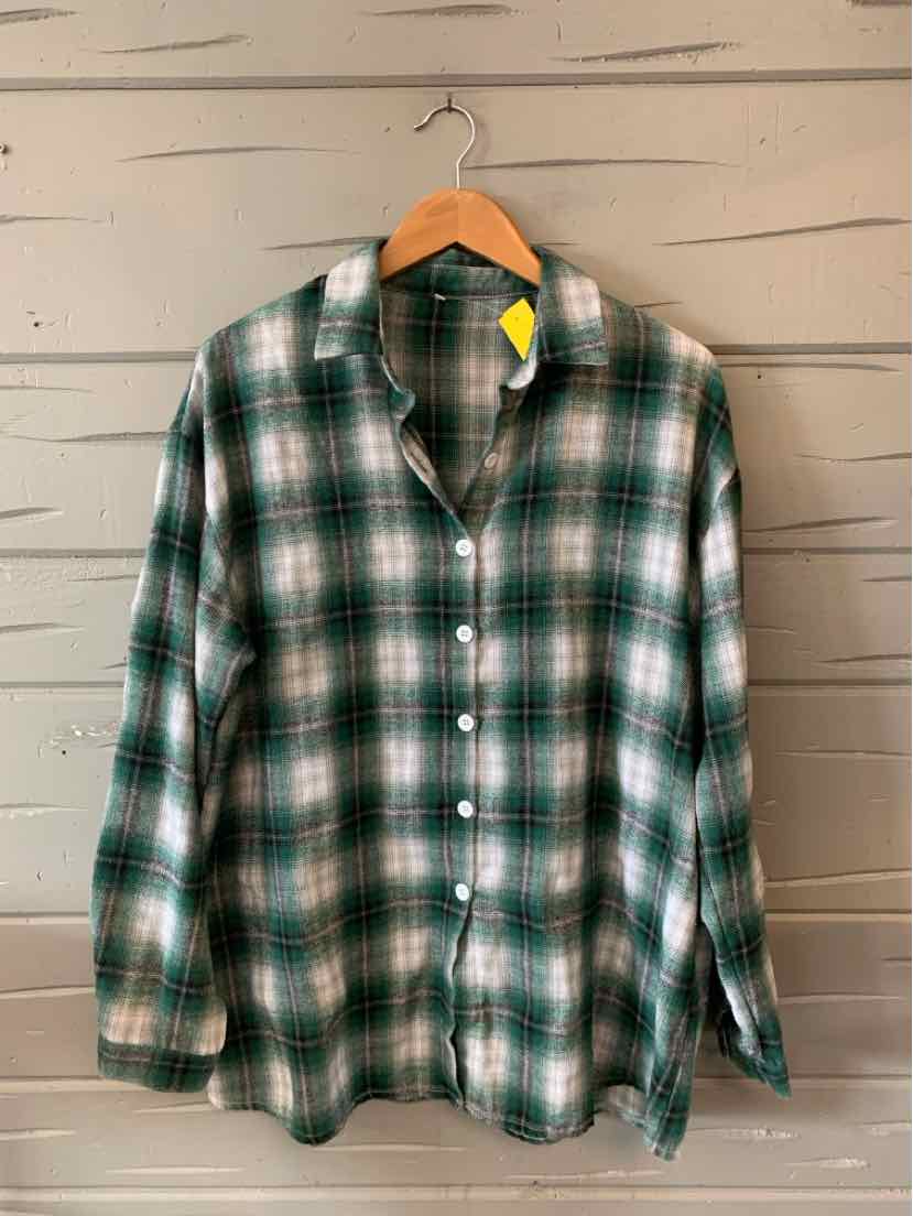 Green and white plaid button-up flannel shirt with long sleeves, size XL.