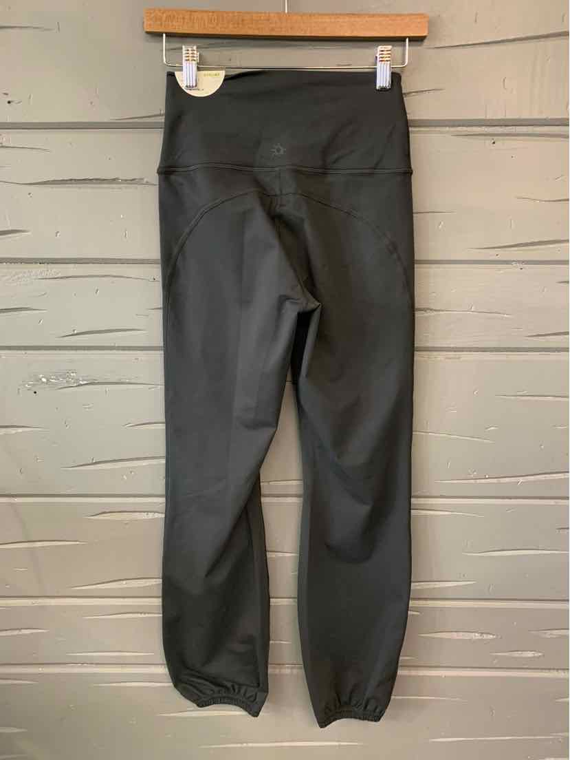 W OFFLINE GY Size MED AW