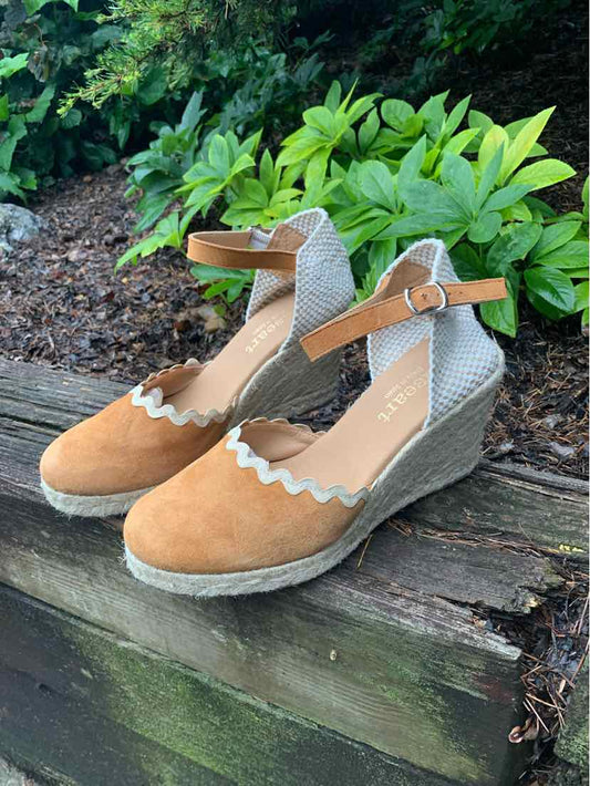 W PASEART TAN Size 38 SHOE