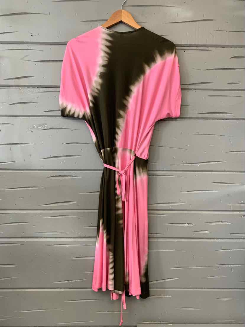 Pink and dark brown tie-dye wrap dress with short sleeves and belt in size 6.
