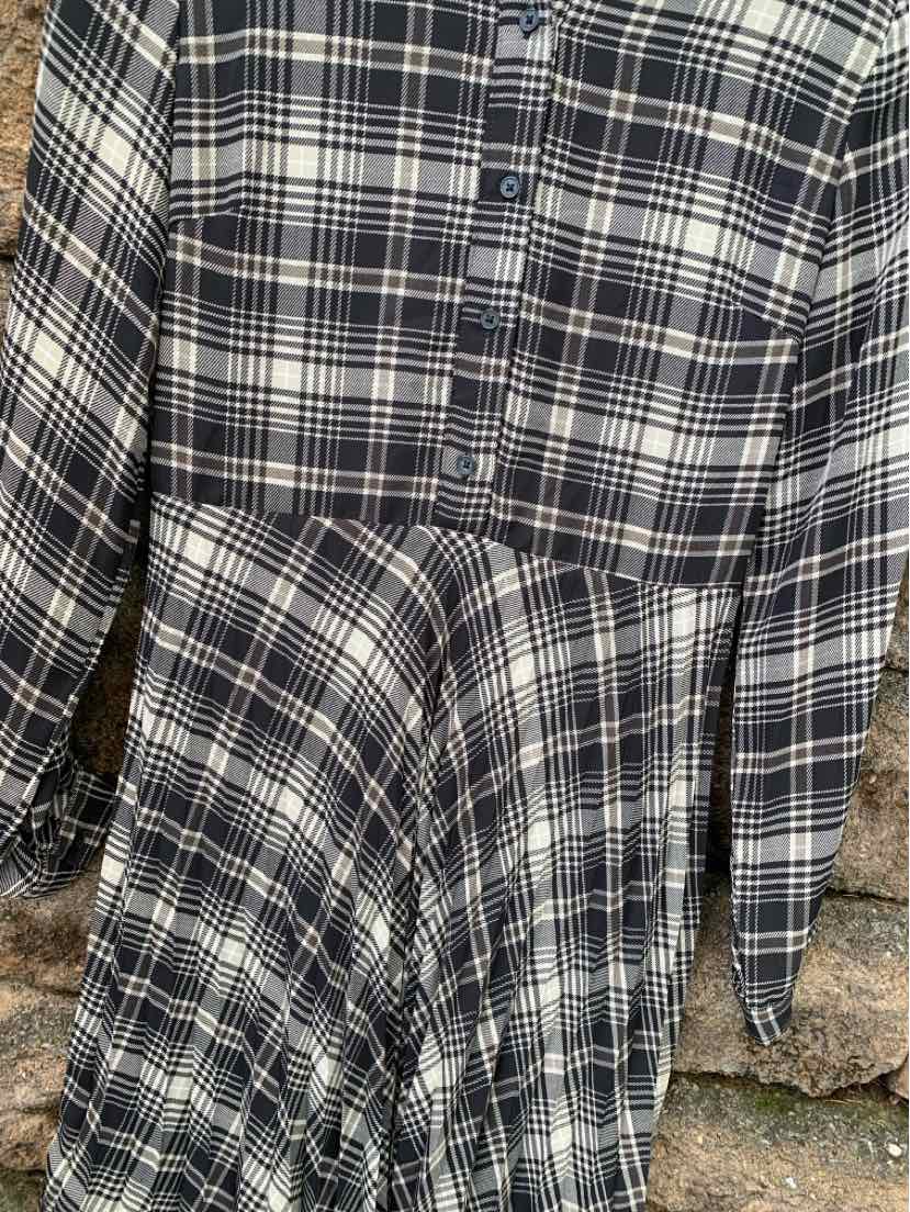 W BANANA REPUBLIC BK Size 2 DR