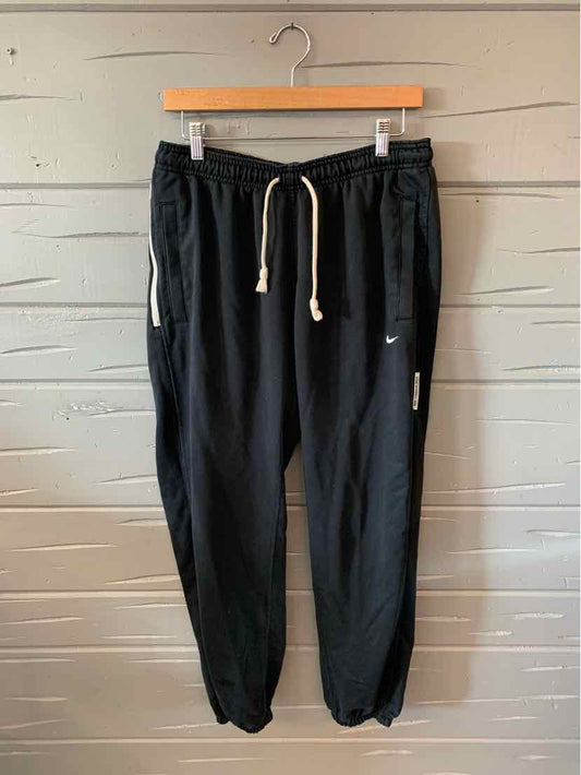 W NIKE BK Size LG AW