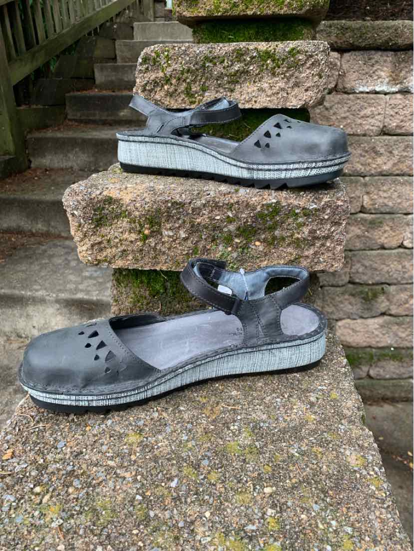 W NAOT BK Size 41 SHOE