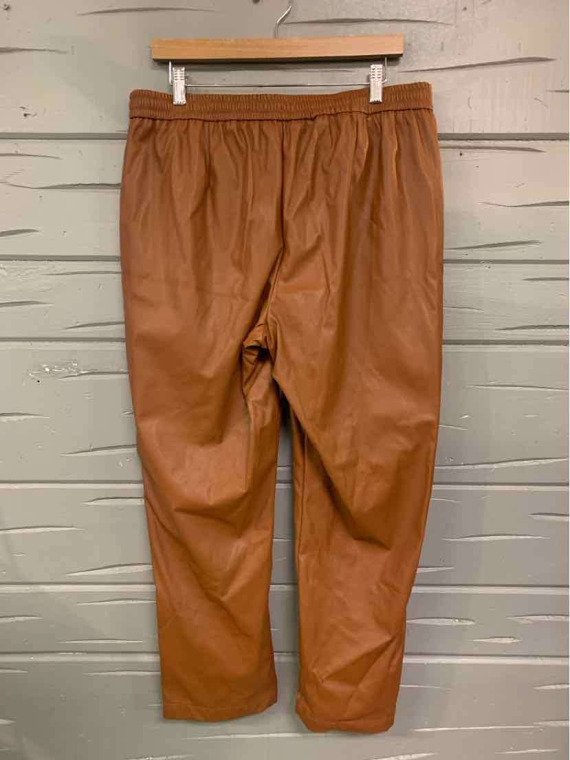 W NINE WEST TAN Size LG P