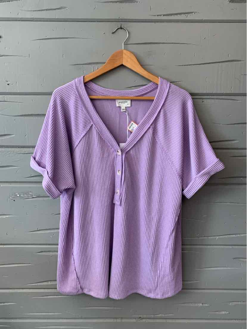 Lavender short-sleeve henley shirt with button placket and rolled cuffs, size 1X.