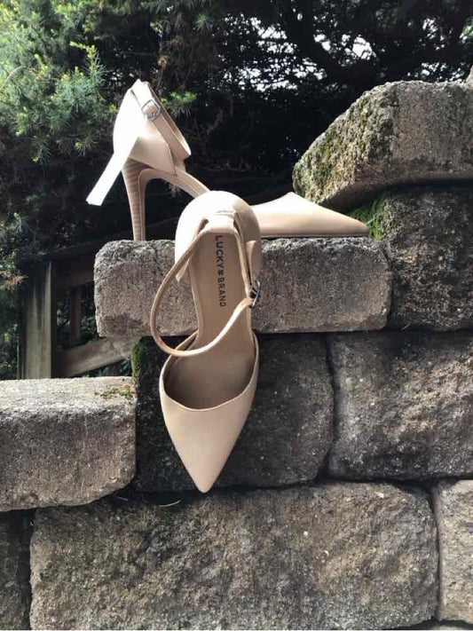 W LUCKY BRAND TAN Size 10 SHOE