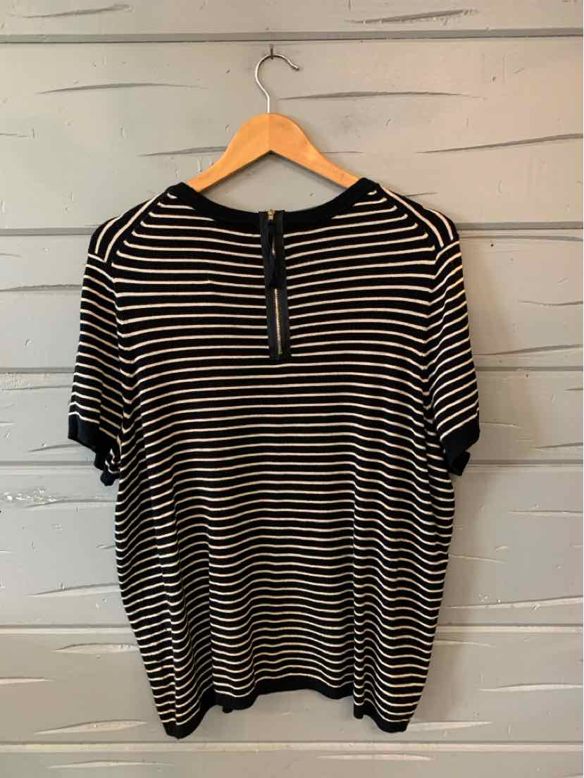 Black and white striped short-sleeve top with zipper detail at the neckline, size 2X.