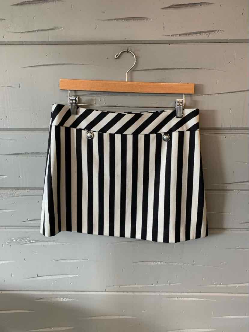 W TRINA TURK BK Size 6 SK