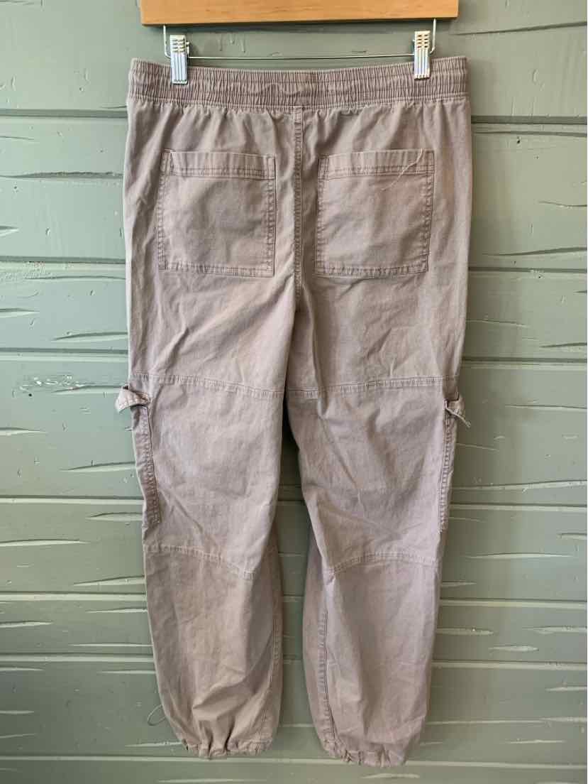 Mauve casual pants with elastic cuffs, rear pockets, and a relaxed fit in medium size.