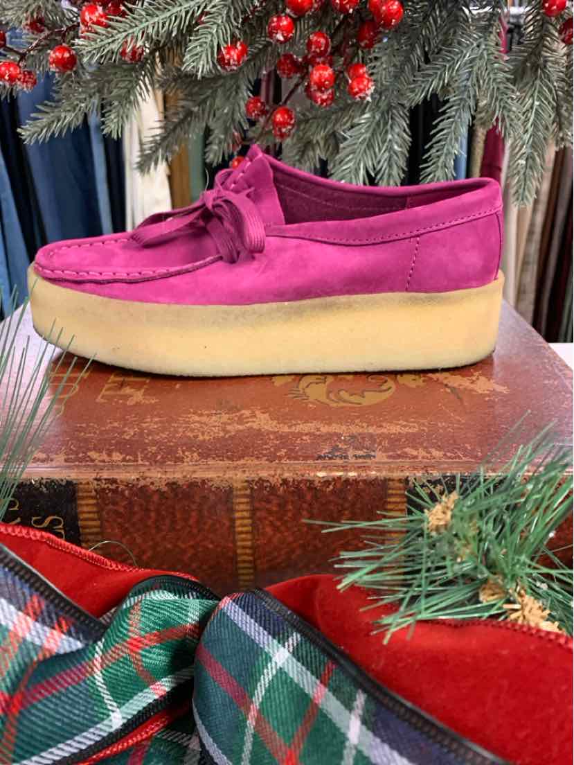 W CLARKS FUCHSIA Size 7.5 SHOE
