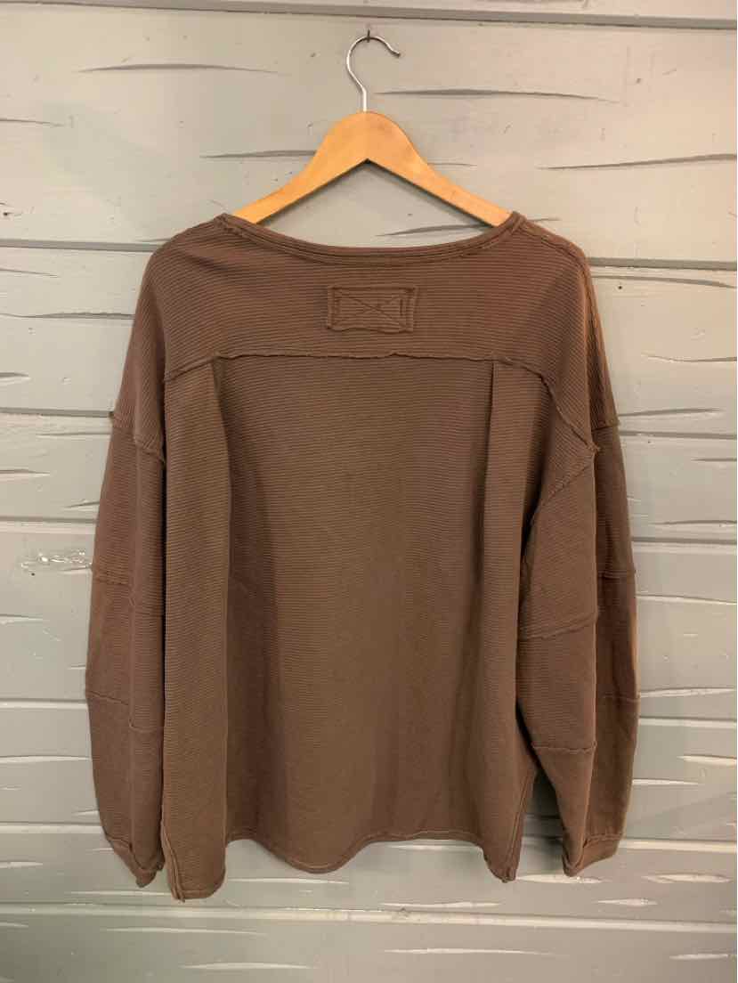 W WE THE FREE BR Size XS T