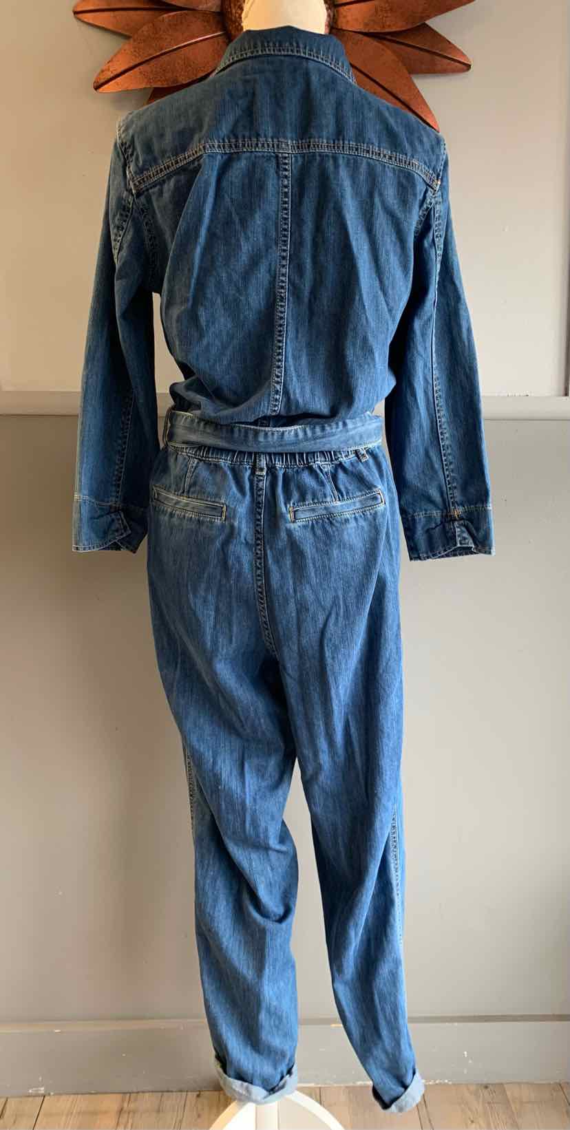 W NY & CO BL Size MED OV