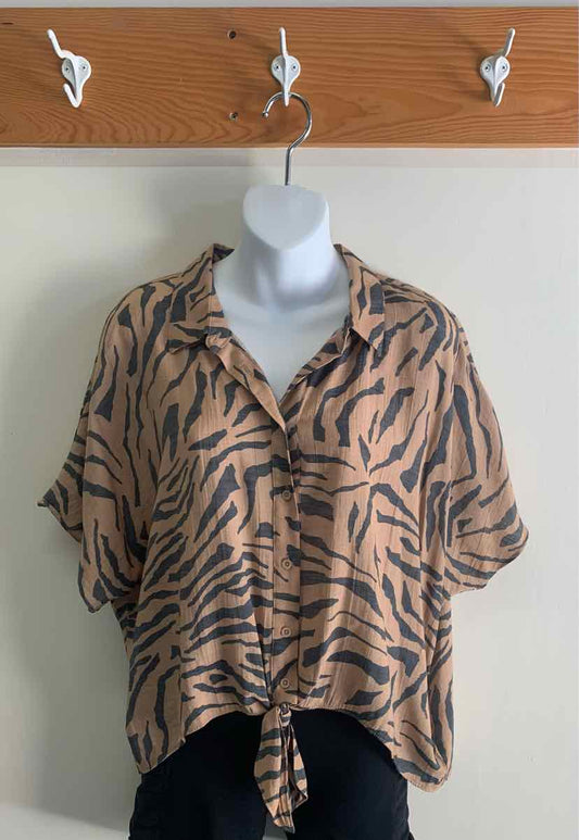 W NINE WEST TAN Size XL T