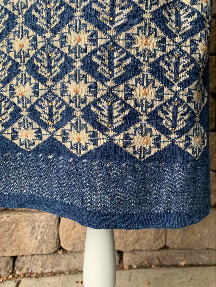 W NO LABEL BL Size XXL DR