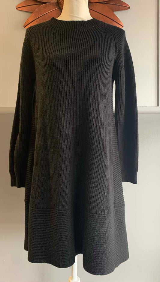 W POMANDER PLACE BK Size LG DR