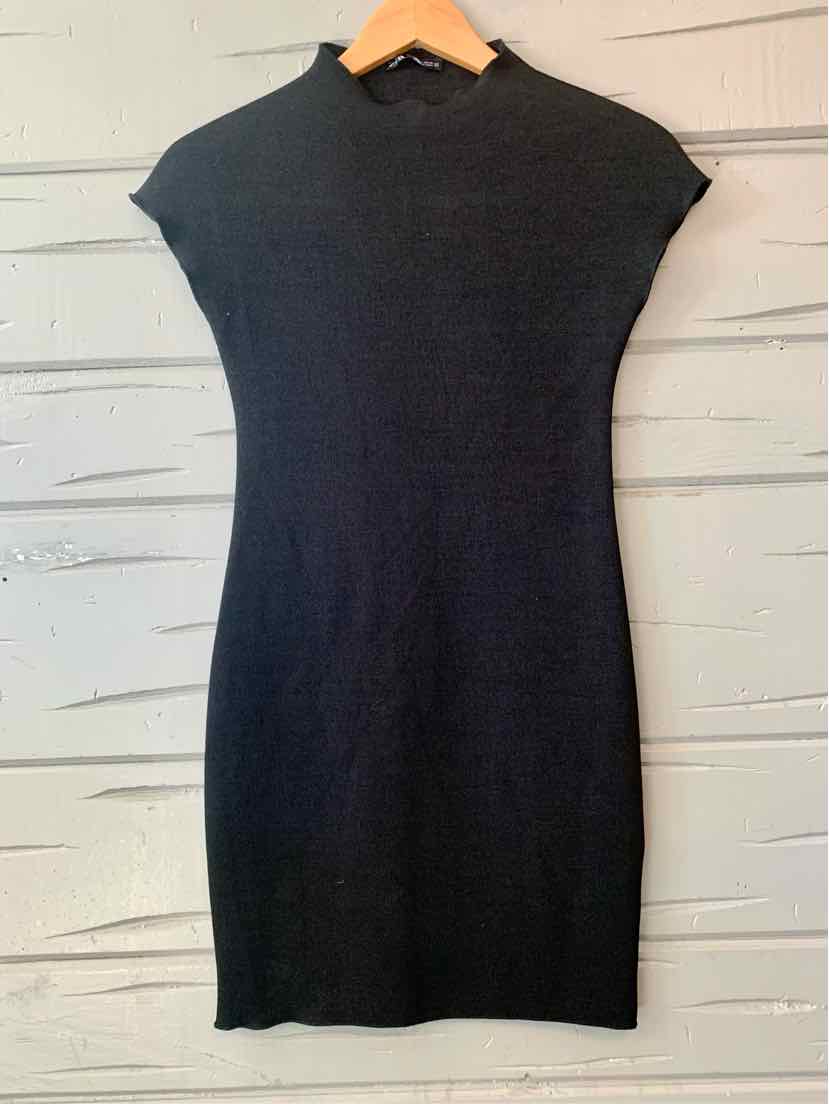 W ZARA BK Size MED DR