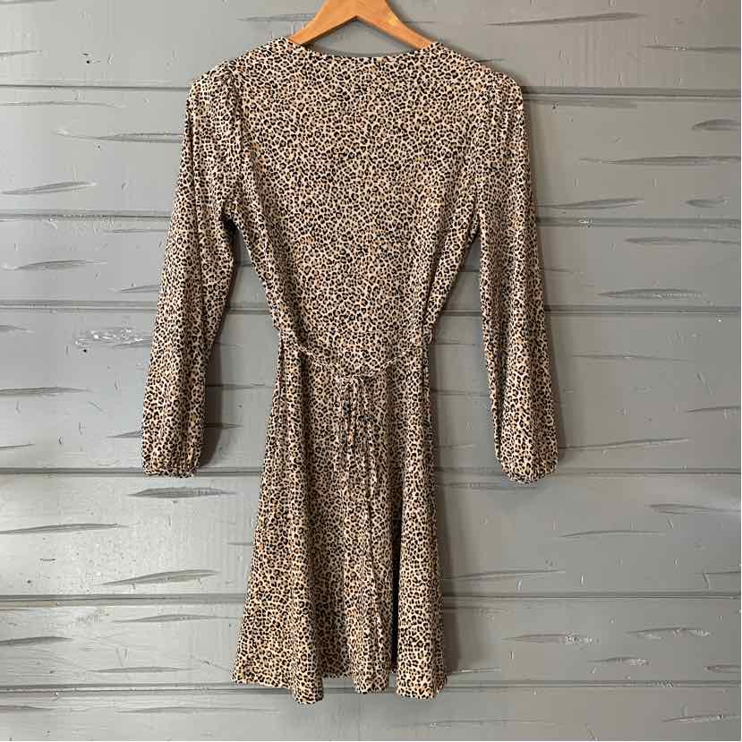 W BANANA REPUBLIC TAN Size SM DR