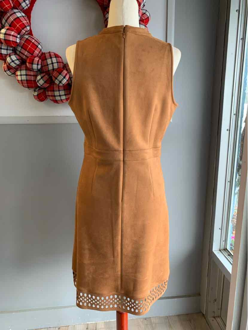 W ANN TAYLOR TAN Size 10 DR