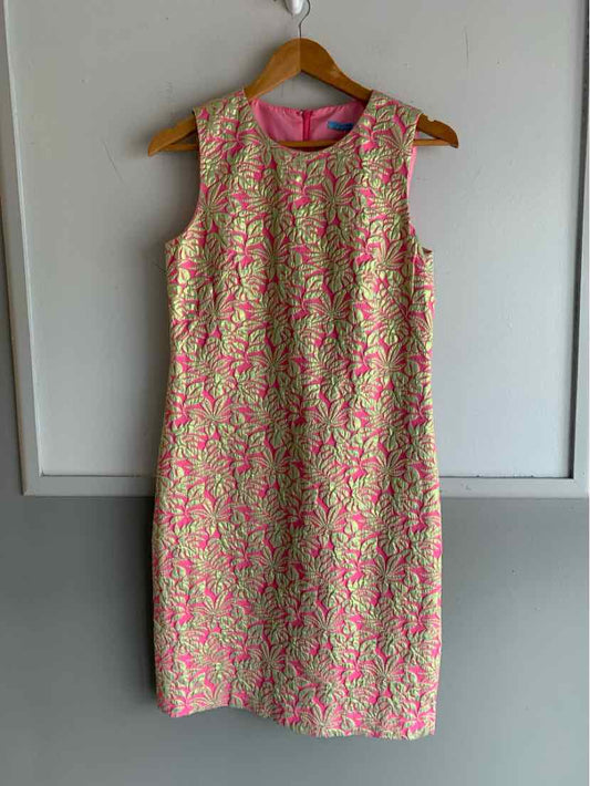 Pink and gold metallic brocade sleeveless sheath dress size 6 with round neckline.