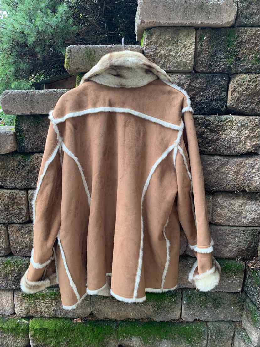 Tan suede jacket with white shearling trim and wide collar, size 3X.