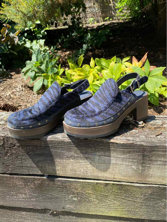 W MUK LUKS NY Size 7.5 SHOE