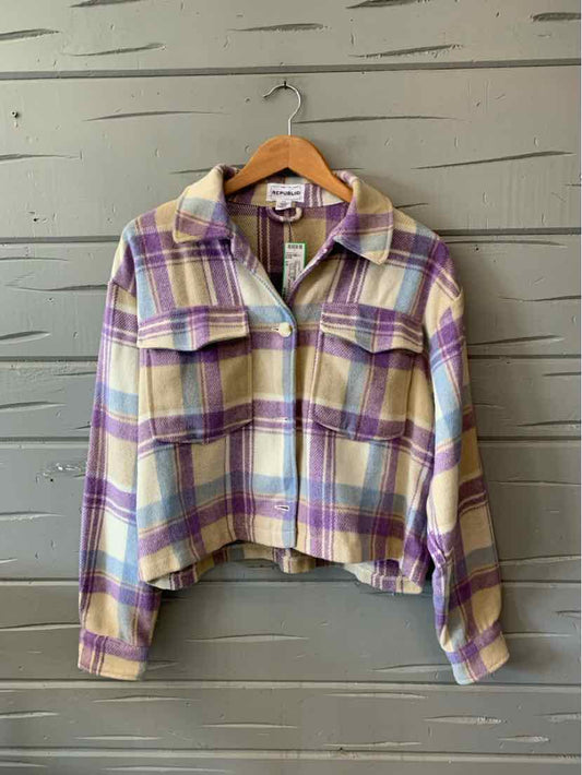 Lavender and cream plaid flannel jacket with front zipper and chest pockets, size large.