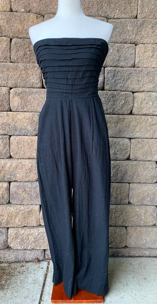 W ABERCROMBIE AND FITCH BK Size SM JS
