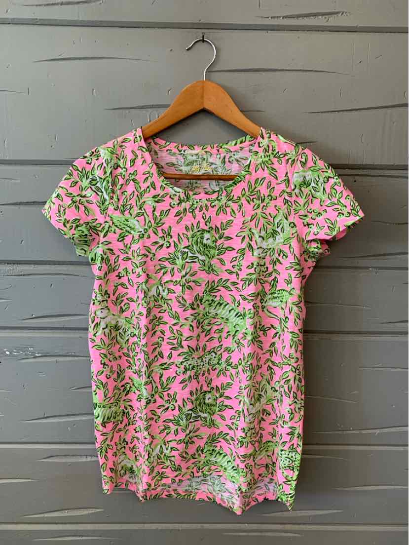 Pink short-sleeve t-shirt with green and white jungle leaf print, crew neckline, size XS.