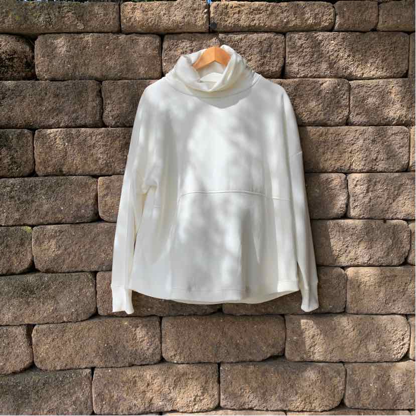 W ATHLETIC APPAREAL CR Size LG T