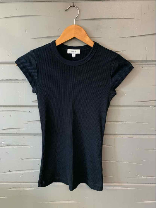 Black AGOLDE short-sleeve crew-neck T-shirt with a slim, slightly fitted silhouette and rolled sleeve edges.