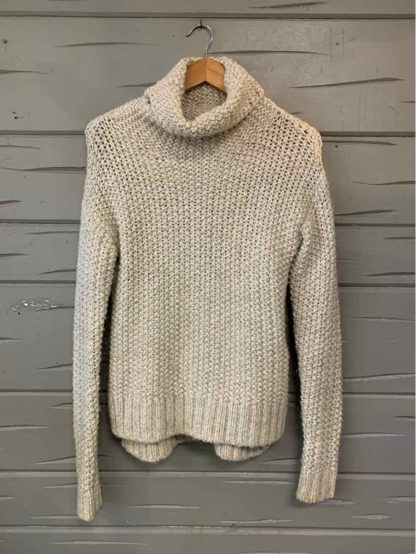 W ABERCROMBIE AND FITCH GY Size XS SW