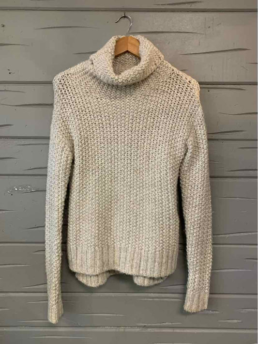 W ABERCROMBIE AND FITCH GY Size XS SW