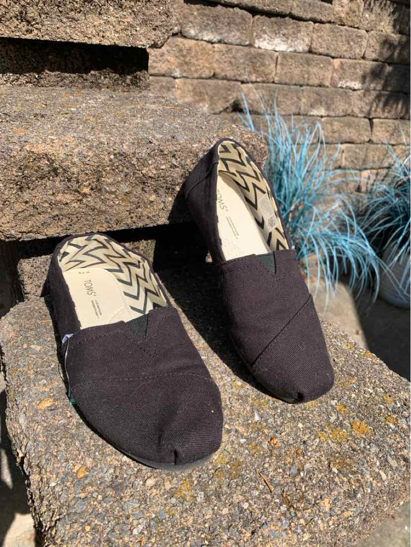 W TOMS BK Size 7.5 SHOE