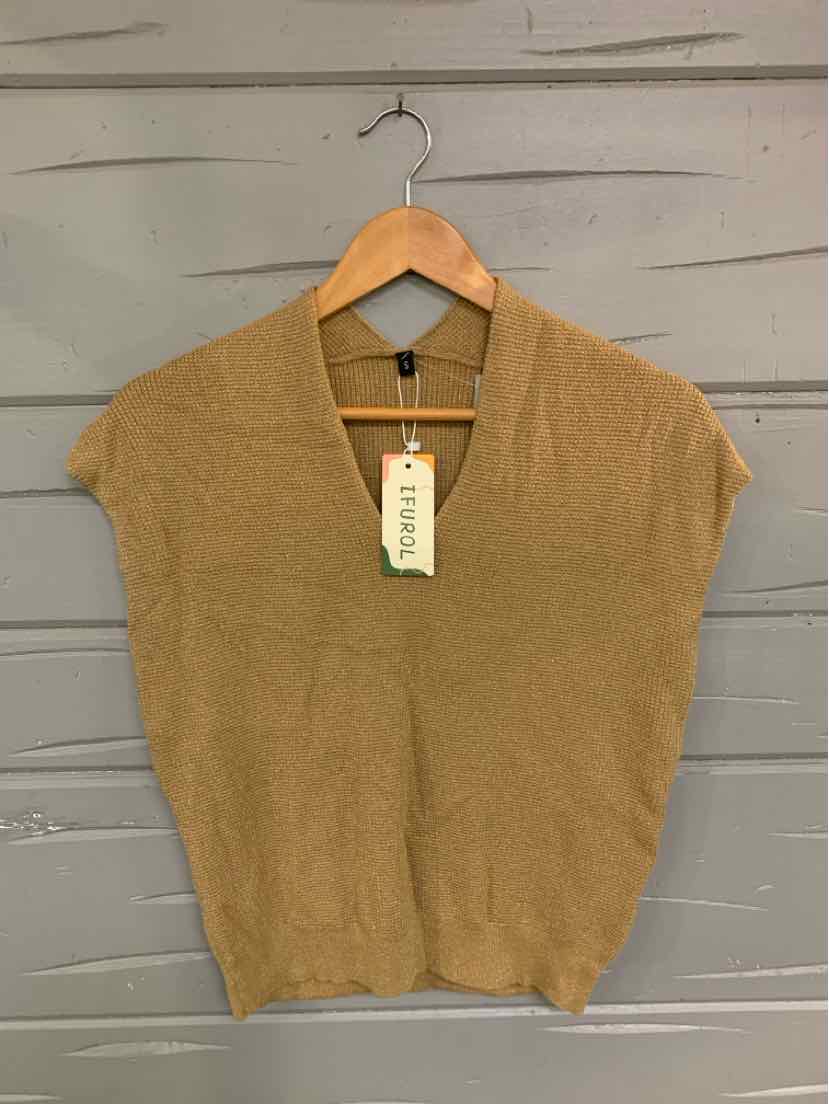 Beige short-sleeve knit sweater with v-neck and ribbed hem on wooden hanger.