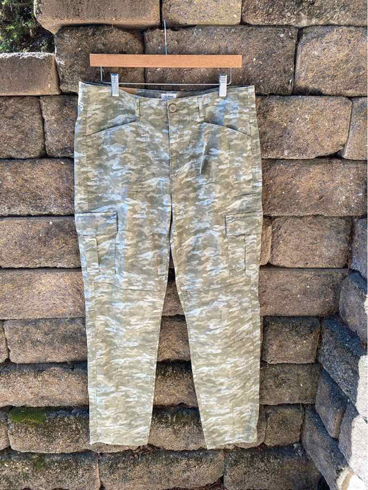 W LL BEAN CAMO Size 12 P
