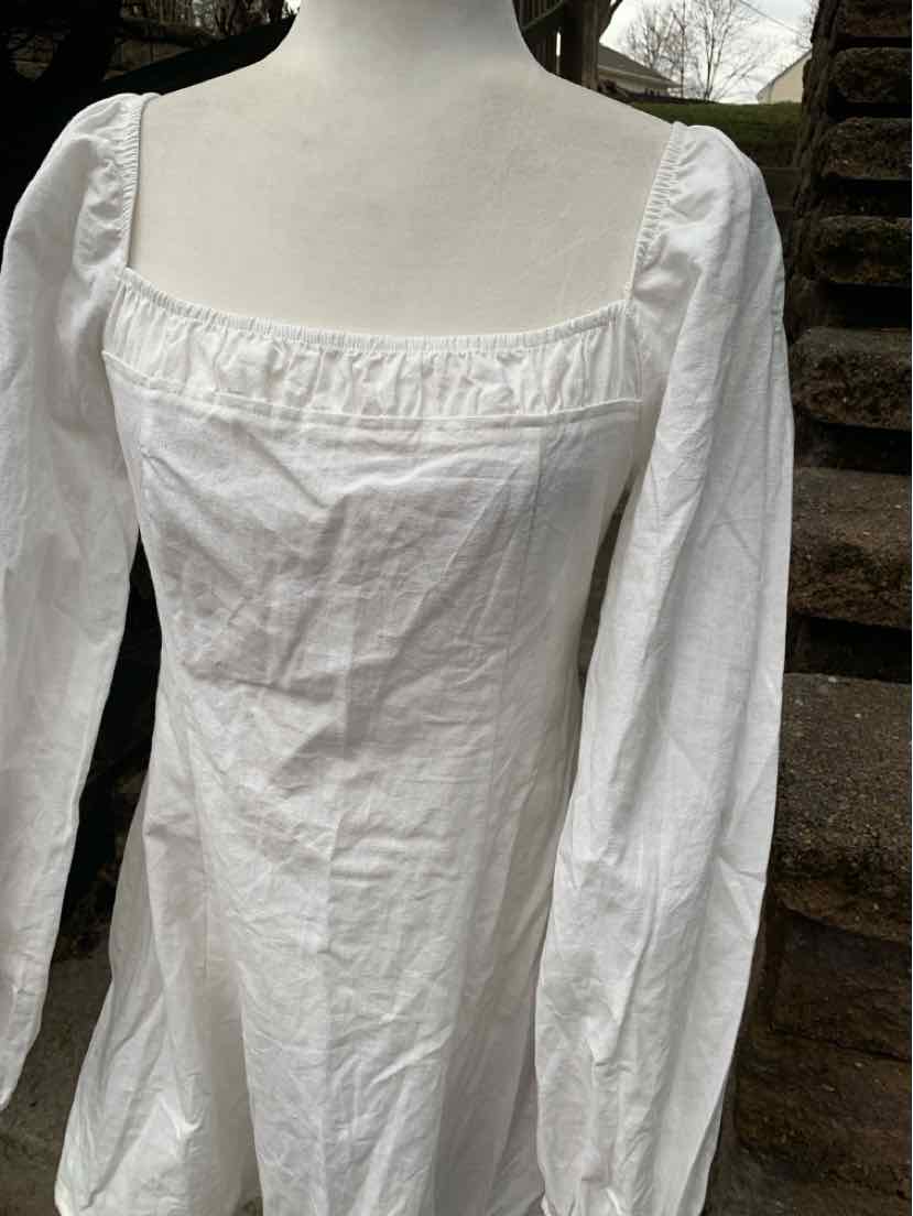 W FREE PEOPLE WH Size SM DR
