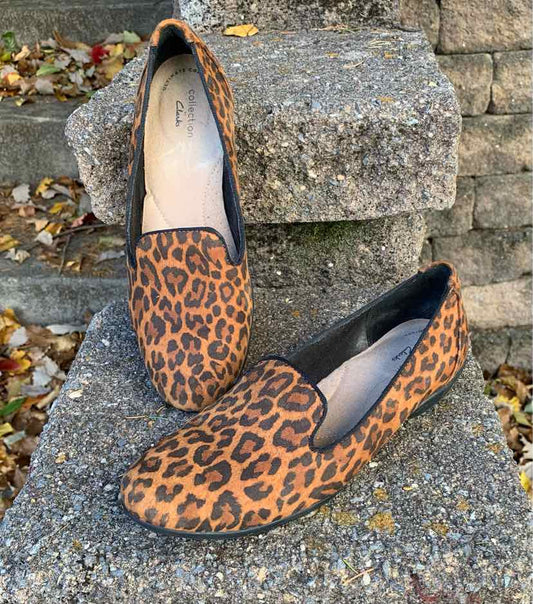 W CLARKS BR Size 7.5 SHOE