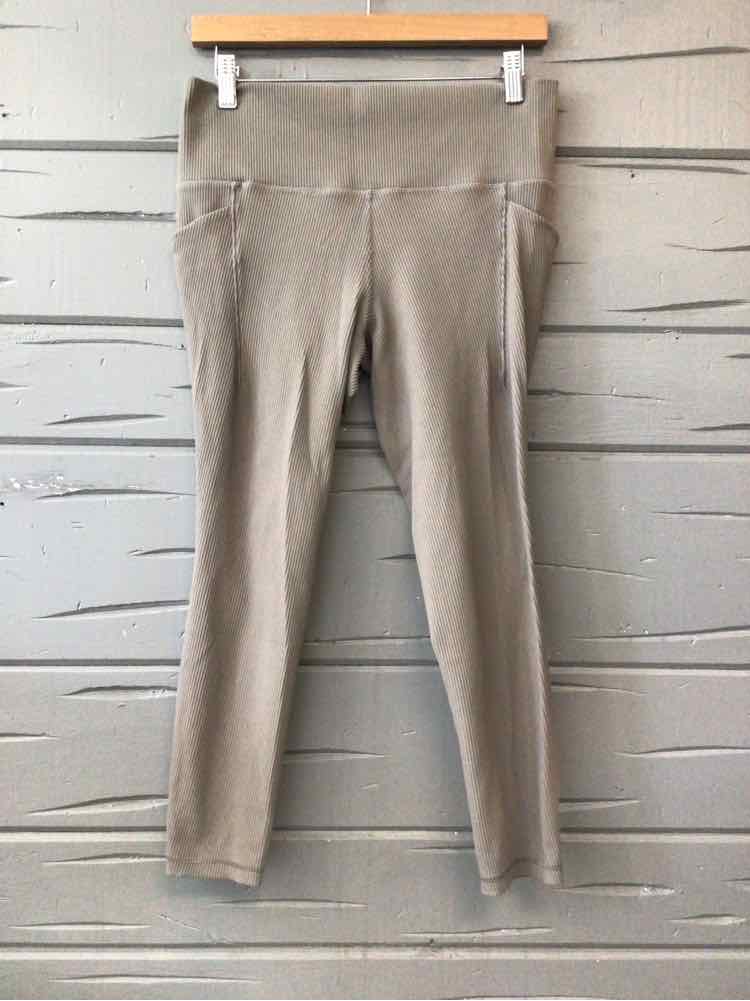 W ATHLETA GY Size LG AW