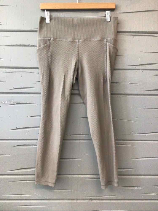 W ATHLETA GY Size LG AW