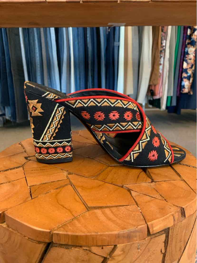 W ASH BK Size 39 SHOE