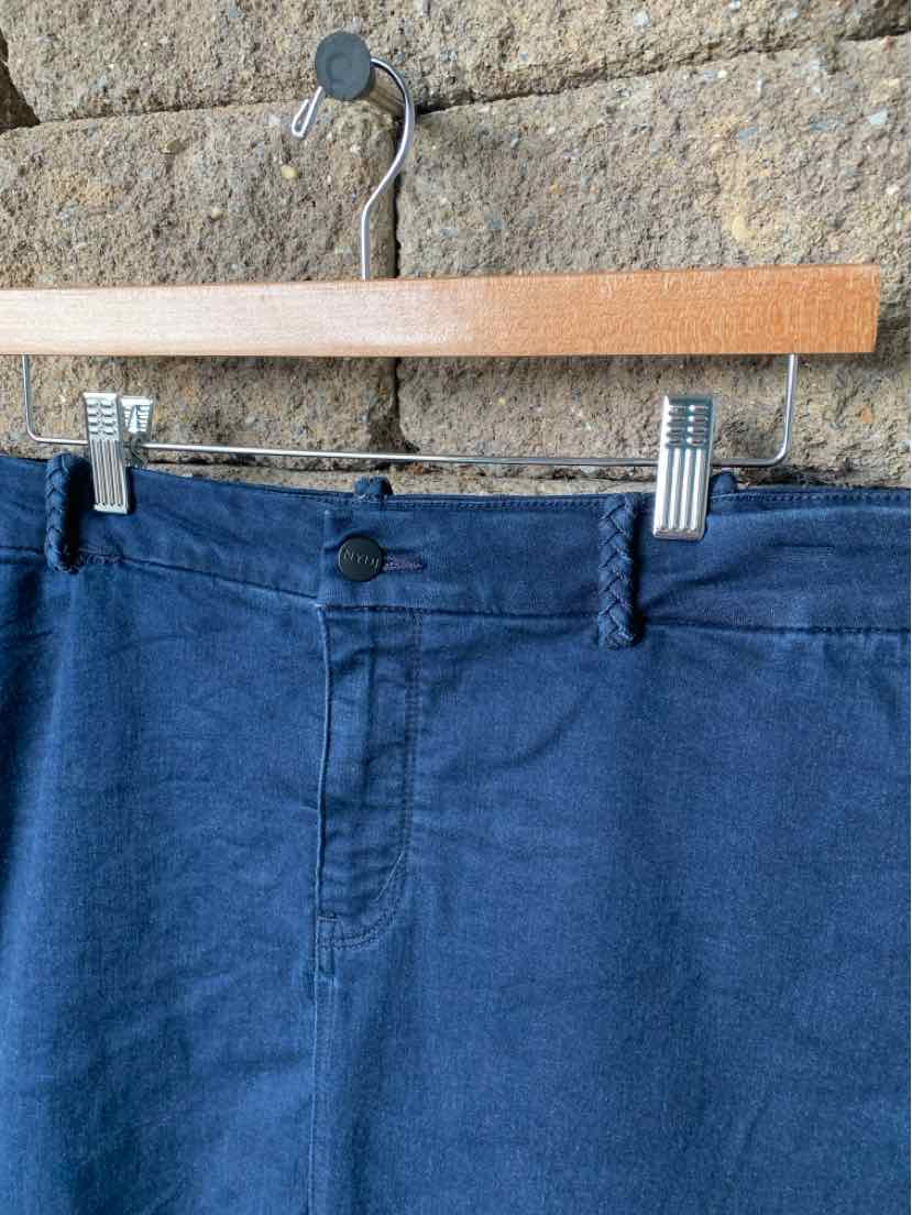 W NYDJ BL Size 12 SK