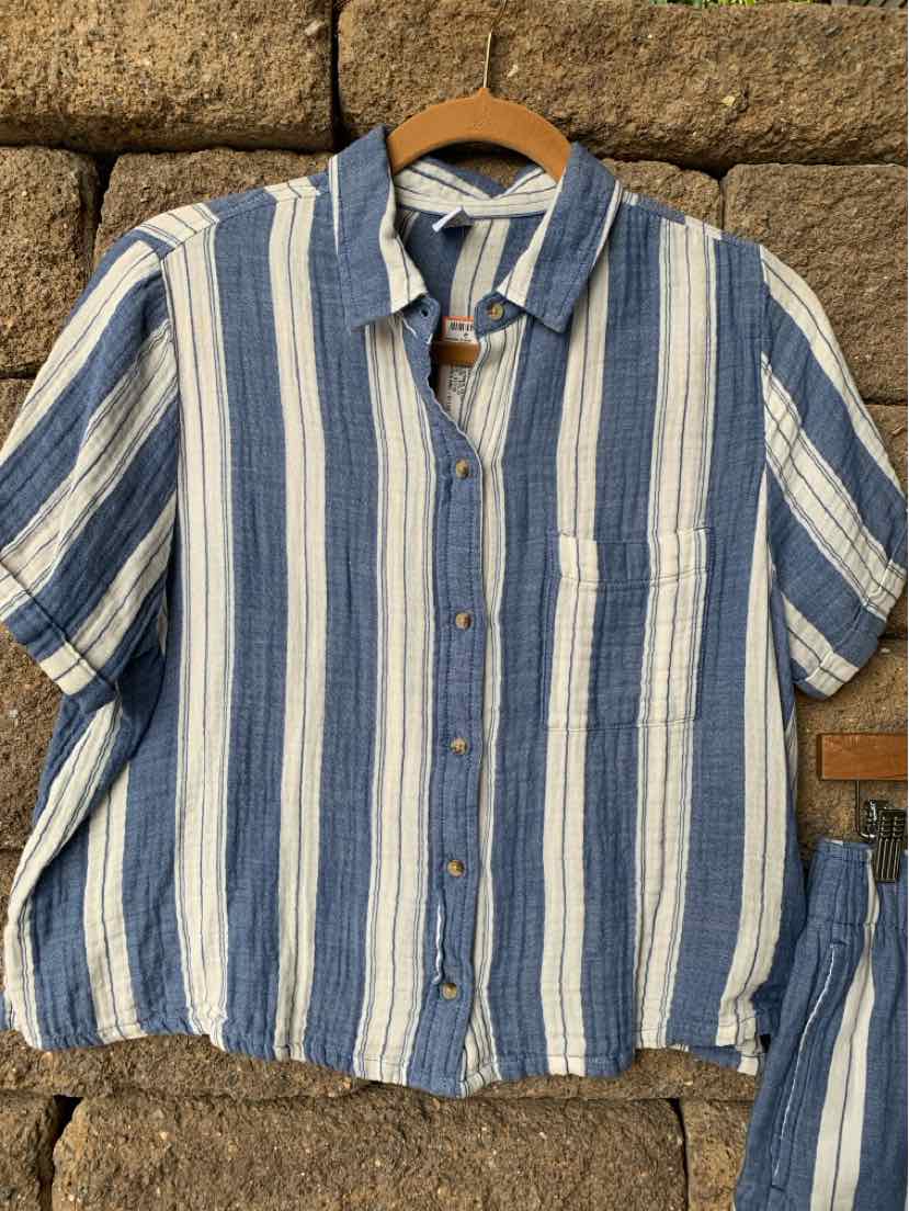 Blue and white vertical striped short-sleeve button-up shirt with collar and chest pocket.